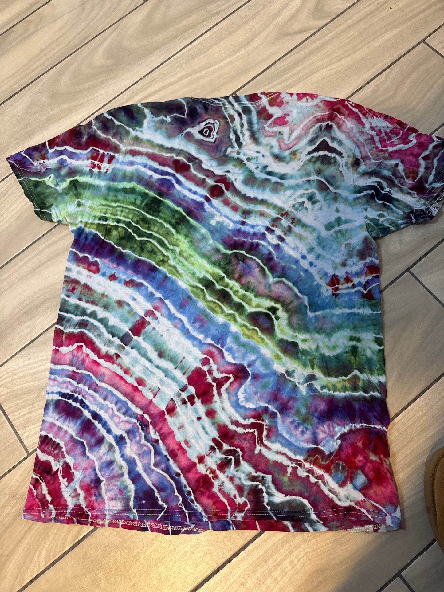 One geode tie dye