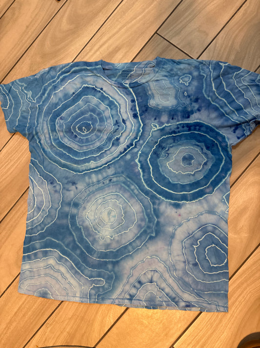 One color geode with split