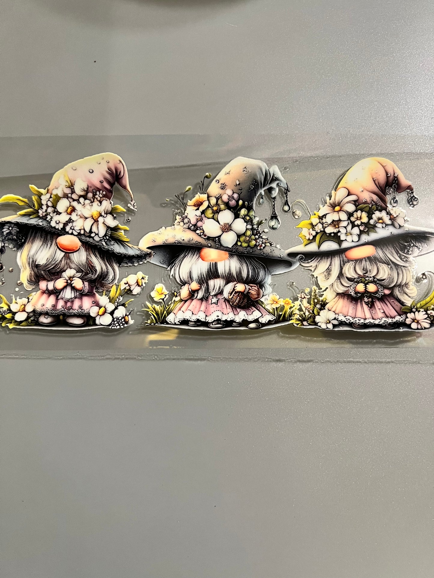 Gnome Lg decal