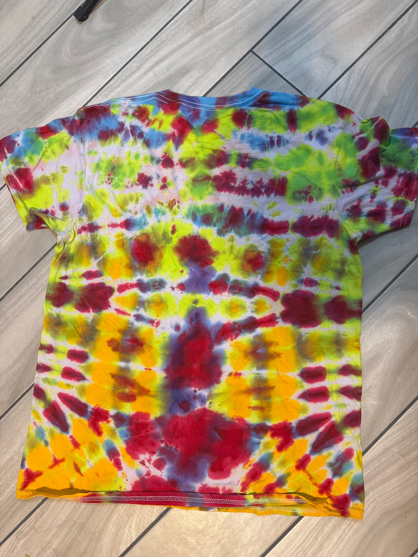 Round speckled tie dye
