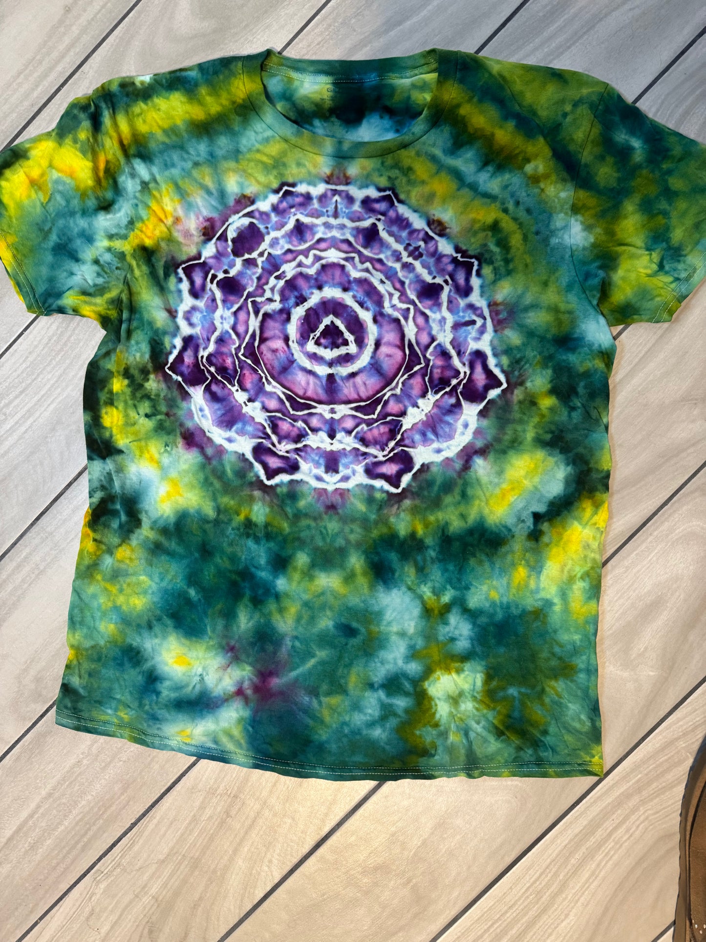 Mandala, scrunch shirt